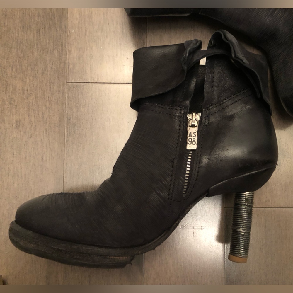A.S. 98 leather lined funky boots size 37 with unique heel!